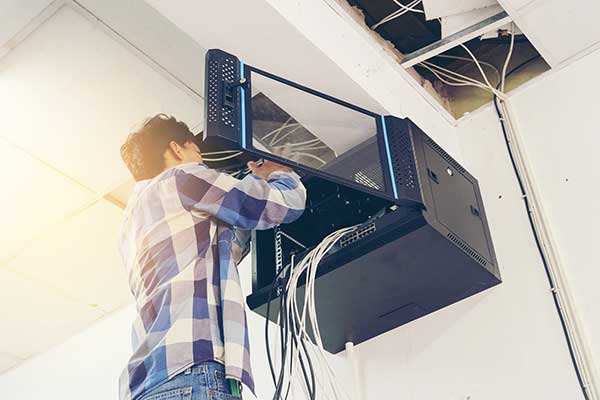 3 Reasons to Leave Your Network Drop Installation to the Professionals